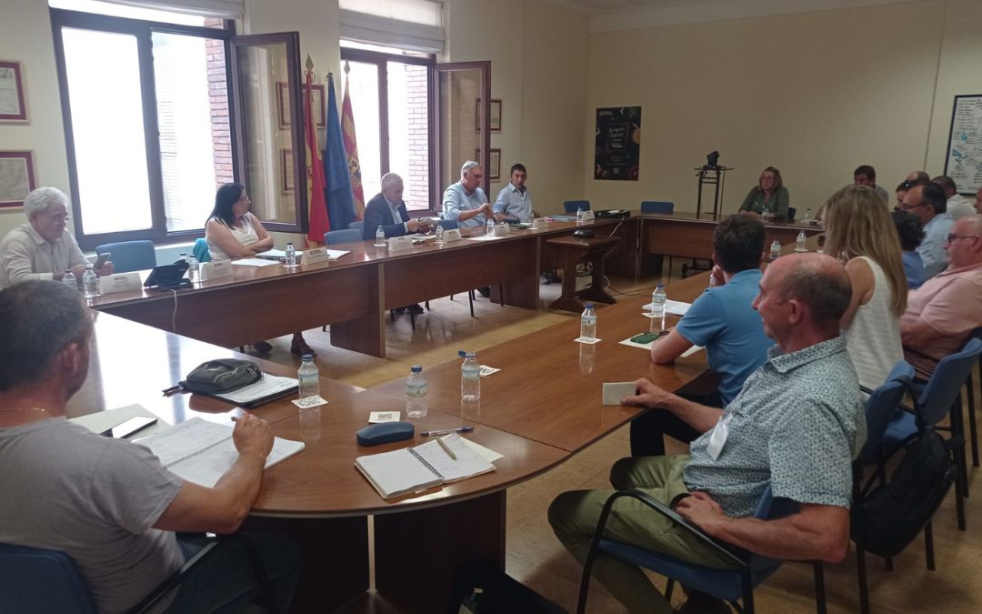 Instante de la reunión técnica sobre la Mesa de la Sequía celebrada este martes./ UAGA.