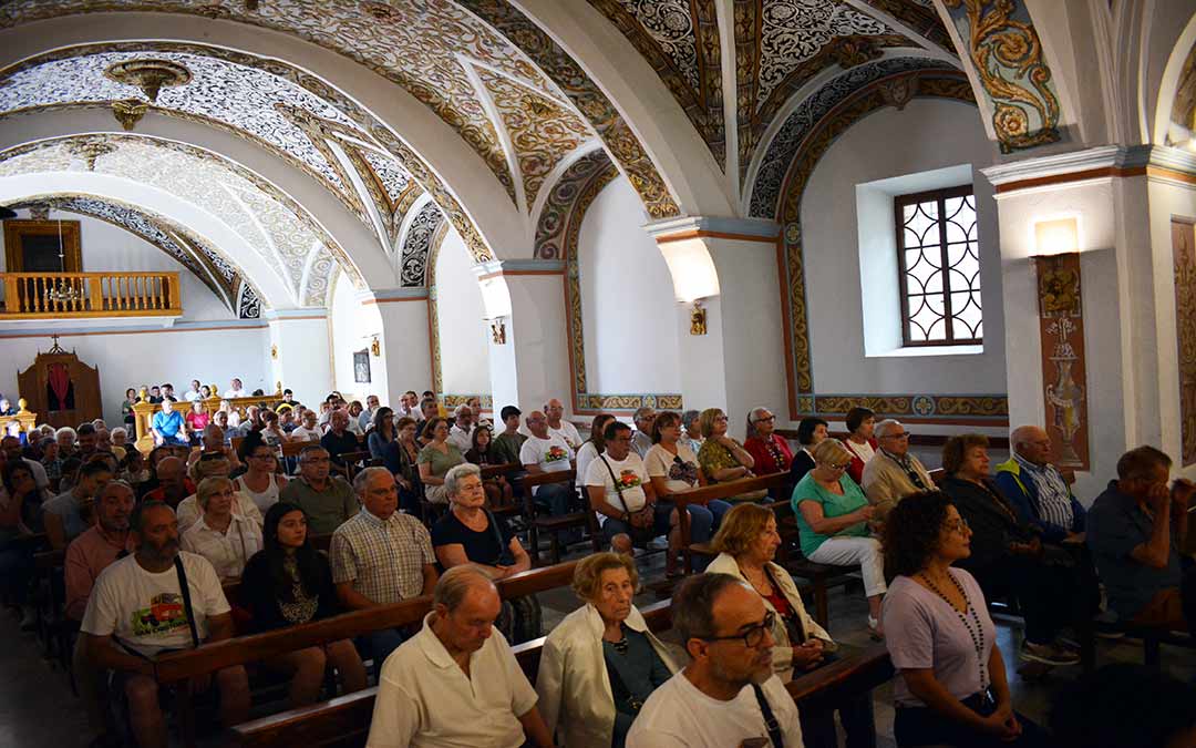 Alta asistencia a la misa celebrada en el Santuario de Pueyos./I,M.