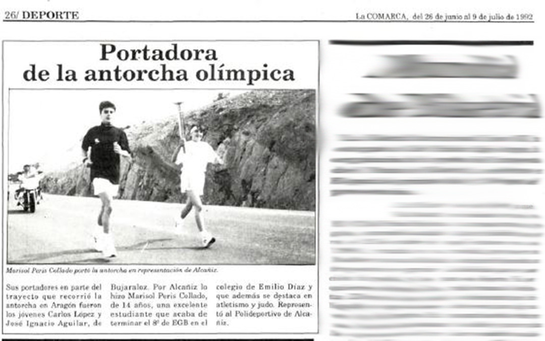 La gesta de Marisol Peris fue recogida por La COMARCA, uno de los recortes que la familia guarda con cariño. / L.C.