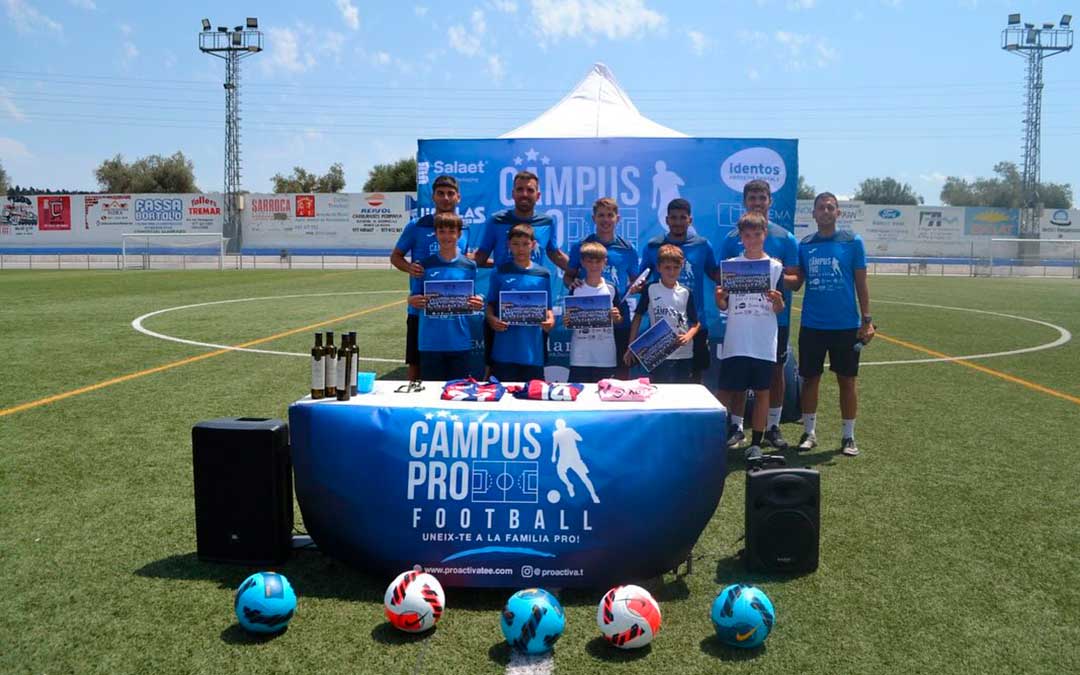 Alumnos y entrenadores en el VII Campus Pro de Valderrobres./ Instagram de Proactiva.t