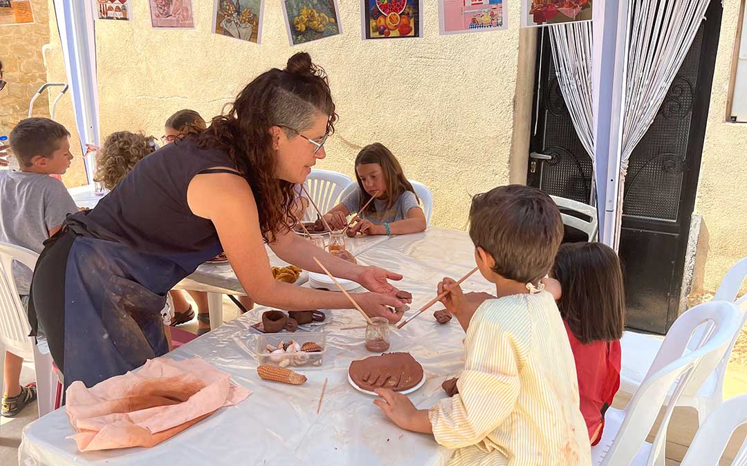En la feria se han impartido talleres que han hecho las delicias de los más pequeños / L.C.