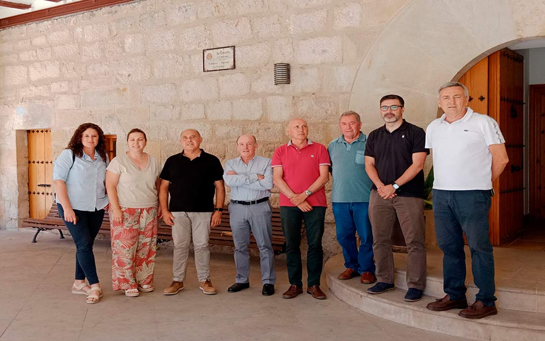 Reunión mantenida en Mas de las Matas con los representantes del Servicio Provincial de Agricultura./ Ayto Mas de las Matas