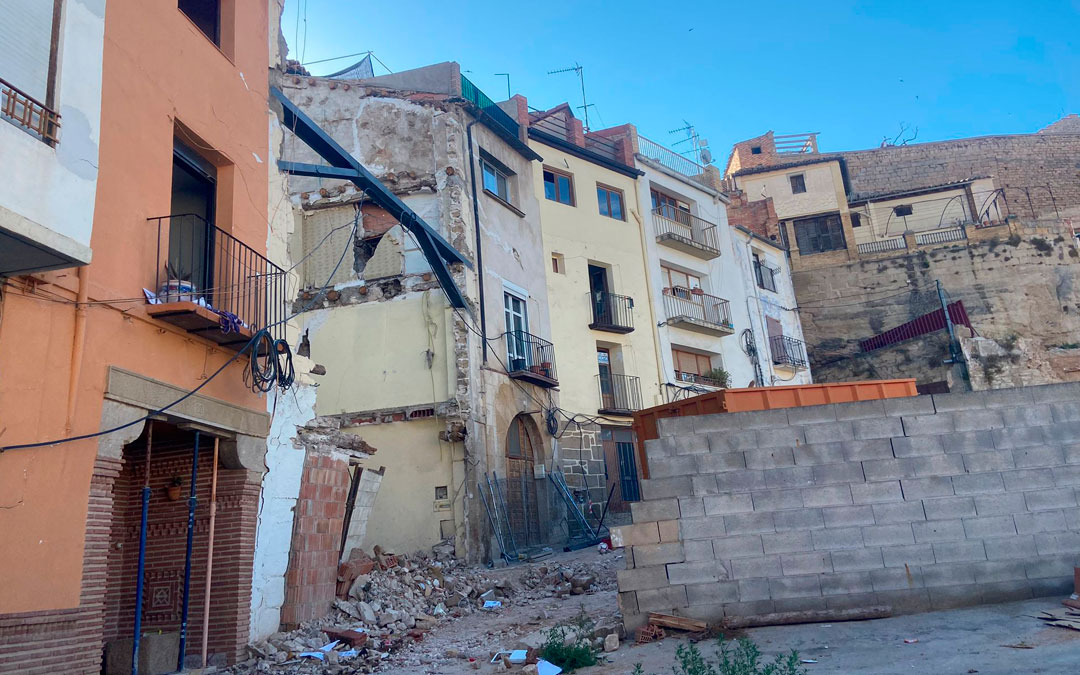Demolición de viviendas en la calle Trinidad de Alcañiz./ M.M.R.