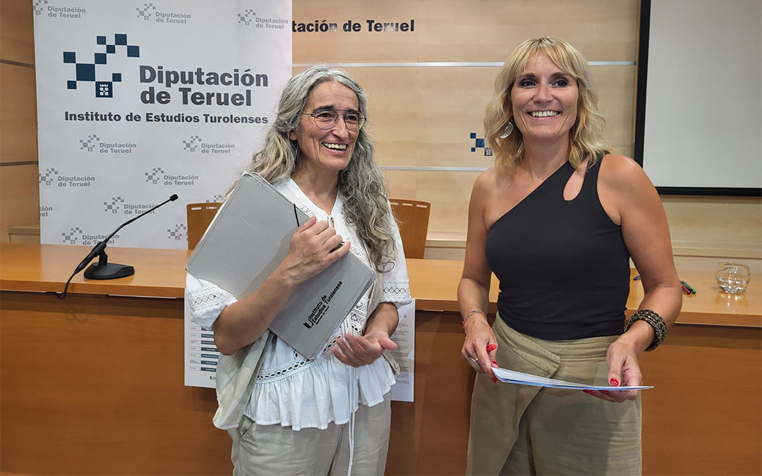 La directora del IET, Inmaculada Plaza, y la diputada Beatriz Redón anunciaron las propuestas seleccionadas en rueda de prensa./ DPT