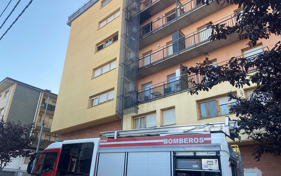 El piso deshabitado que se incendió en Alcañiz está ubicado en una cuarta planta y da a la calle Manuel García Pérez/. La COMARCA