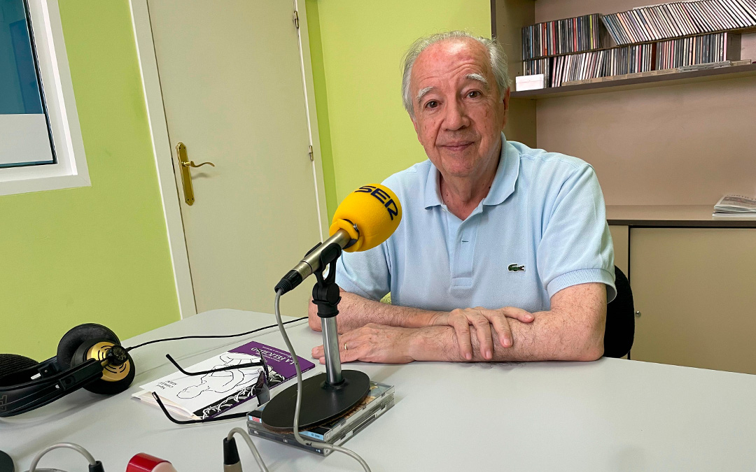 Miguel Caballú en Radio Caspe./ S.F.