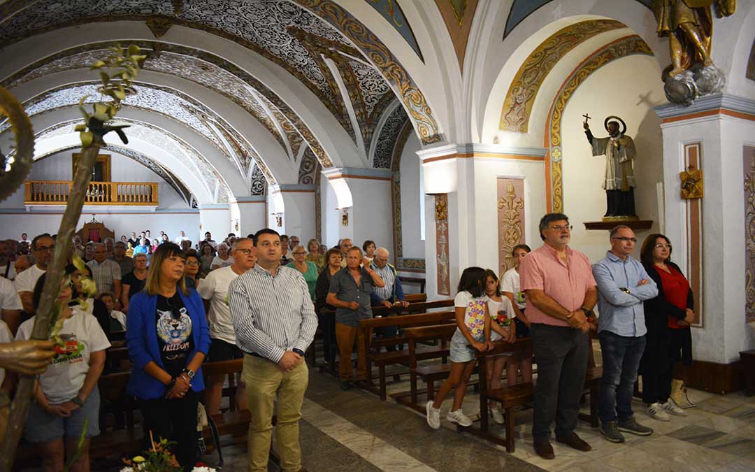 Representación municipal en primera fila para secundar la celebración/I.M.