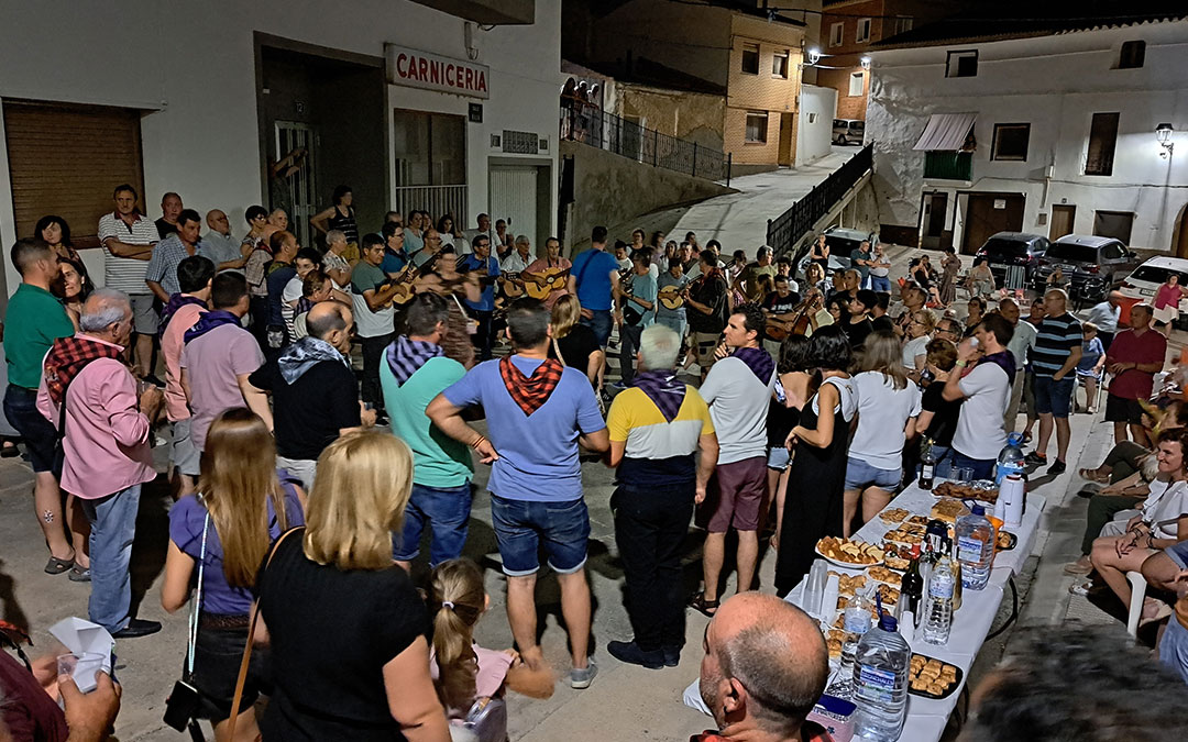 Gran ronda jotera en Vinaceite el 19 de julio de 2024./ Antonio Moragriega