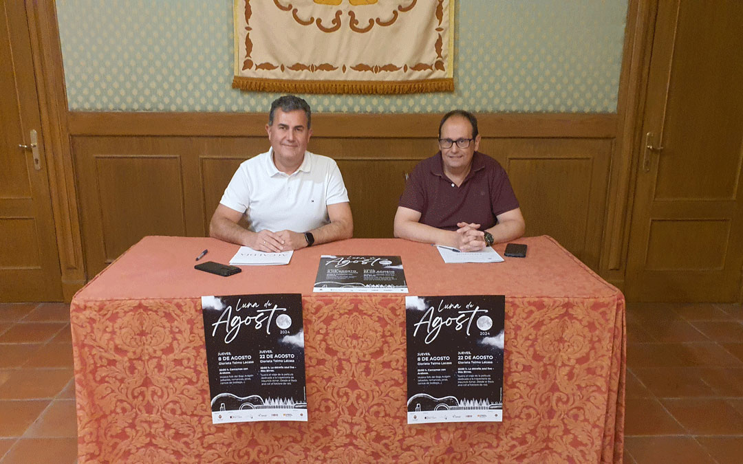 Rueda de prensa celebrada en el salón de cuadros del Ayuntamiento de Alcañiz./ Claudio Ríos