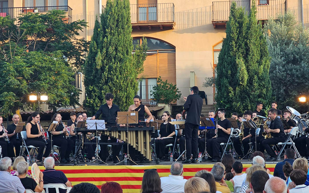 El Encuentro de Bandas de Música fue uno de los actos que dieron el pistoletazo de salida a la Semana Cultural./ Carmen Lorente