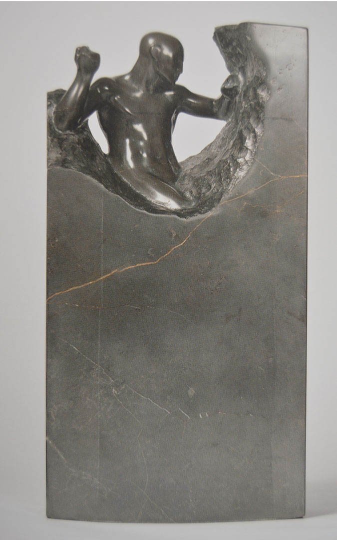‘Fuerza’, hecho en piedra de Calatorao, Premio en Crivillén. / Archivo personal
