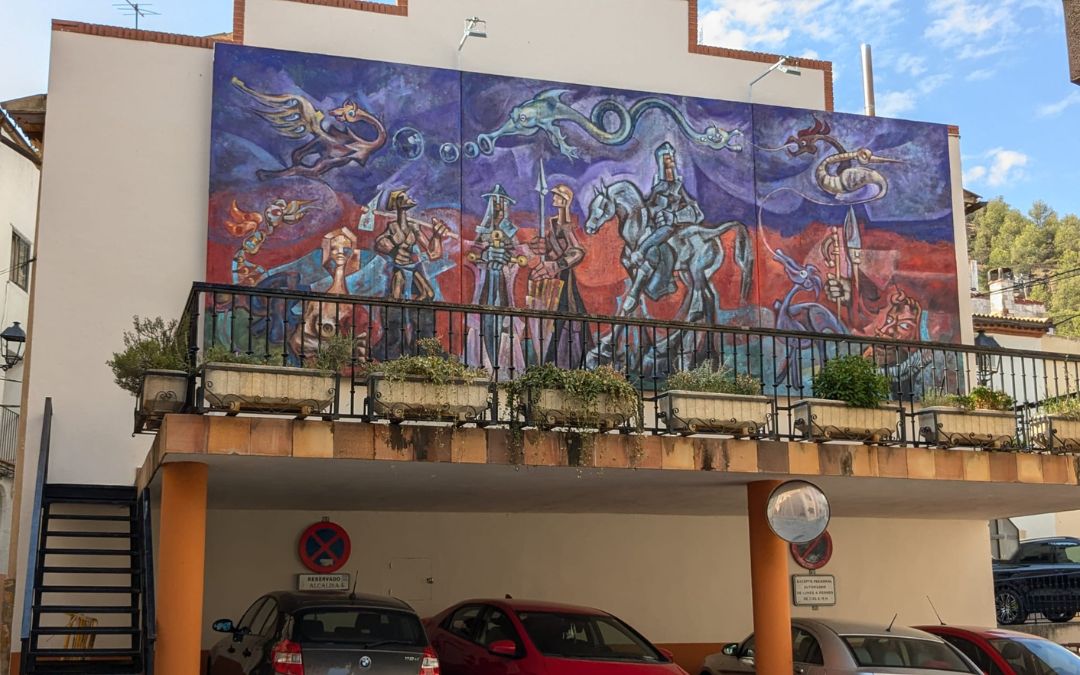 El mural 'Los orígenes de Andorra' vuelve a lucir en la localidad tras permanecer durante años guardado en un almacén municipal./ Ayto. de Andorra.