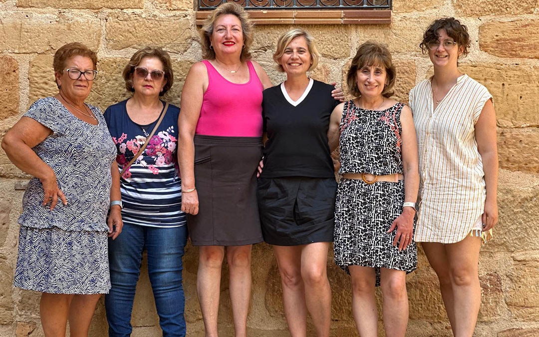 Integrantes de la junta de la Asociación de Mujeres 'La Pesquera'./ L.C.