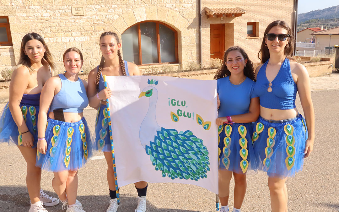 Desfile de carrozas en Castellote/ A.Z