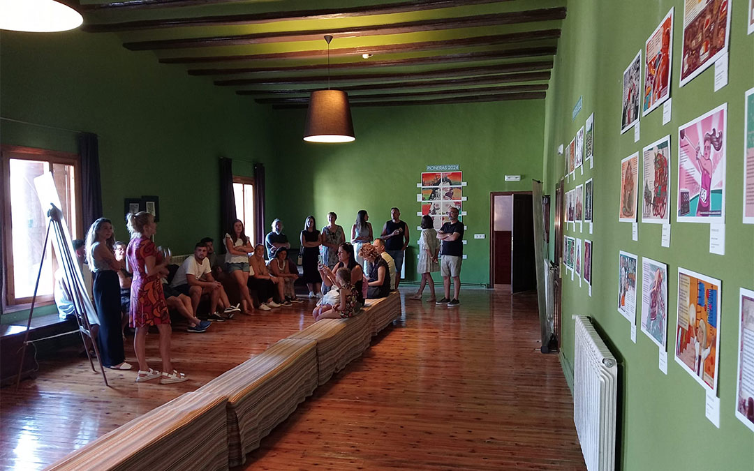 Inauguración de la muestra 'Pioneras' en el municipio de El Castellar./ DPT