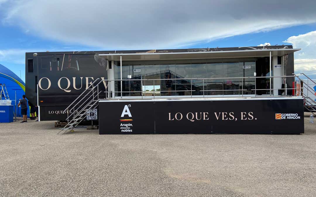 El tráiler de Alimentos de Aragón acogerá diversas actividades en MotorLand./ Alimentos de Aragón - Sarga