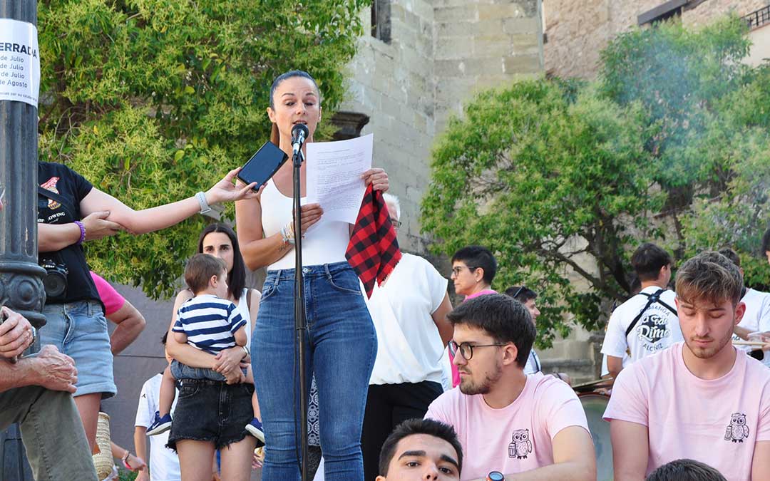 La alcaldesa, Nerea Caldú, ha dado la bienvenida a los asistentes./ J.L.