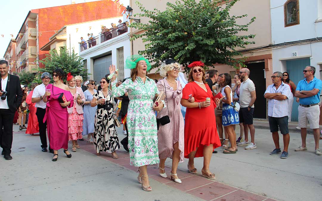 Carrozas en las fiestas de Híjar 2024. / B. Severino