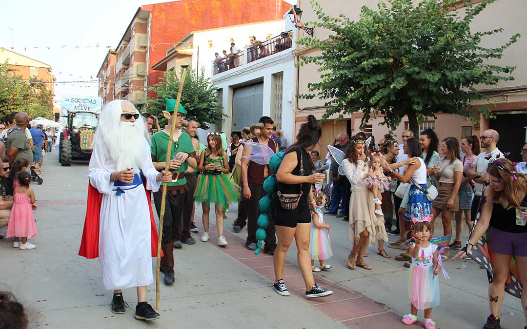Carrozas en las fiestas de Híjar 2024. / B. Severino