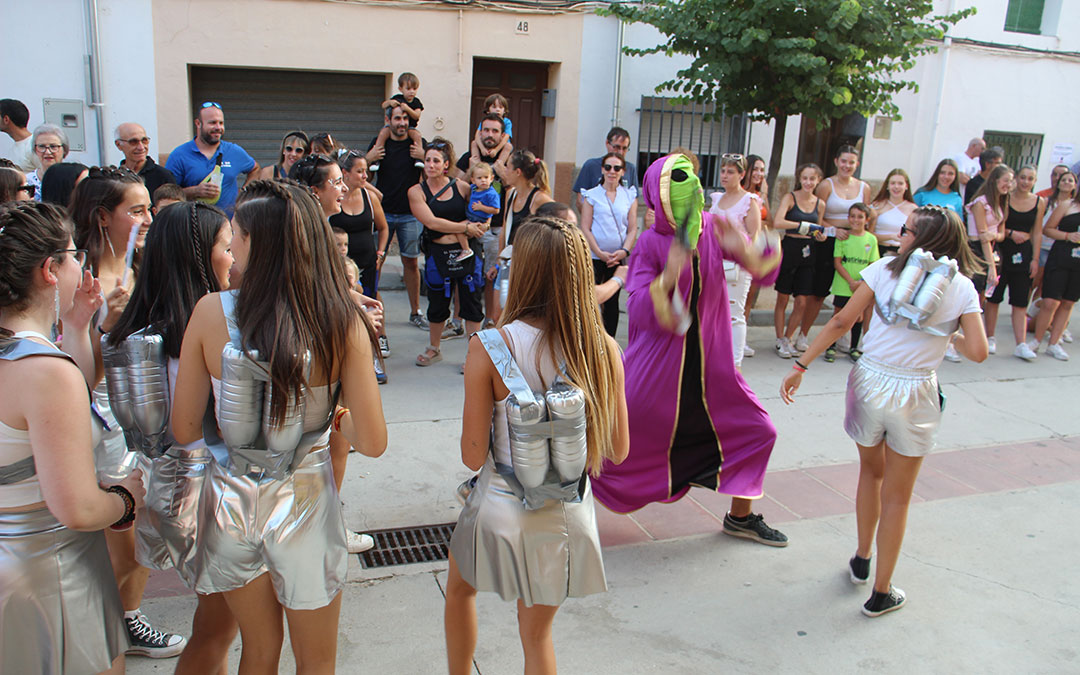 Carrozas en las fiestas de Híjar 2024. / B. Severino