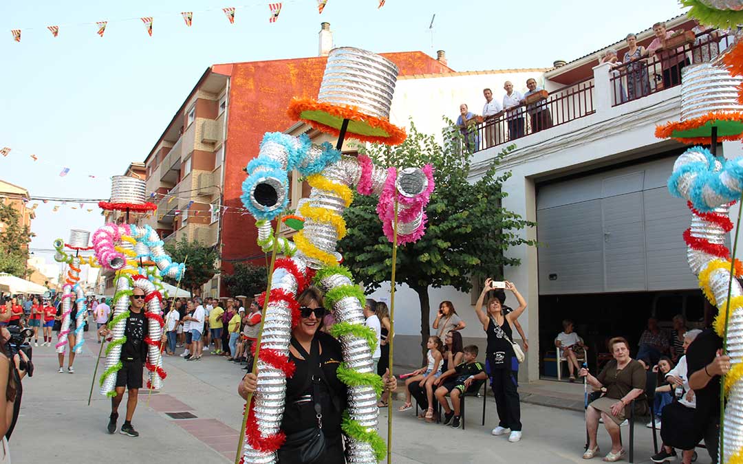 Carrozas en las fiestas de Híjar 2024. / B. Severino
