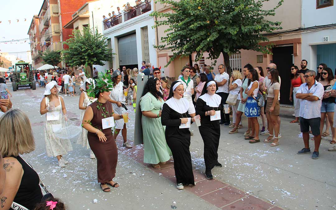 Carrozas en las fiestas de Híjar 2024. / B. Severino