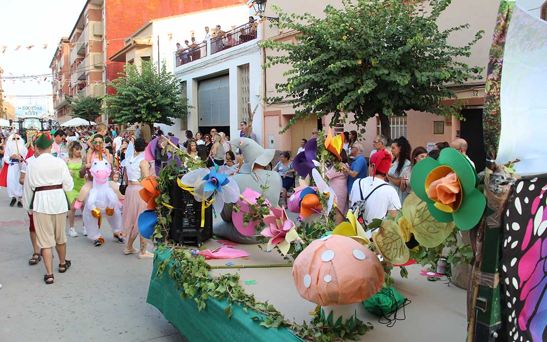 Carrozas en las fiestas de Híjar 2024. / B. Severino