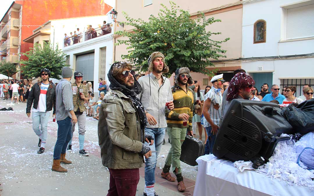 Carrozas en las fiestas de Híjar 2024. / B. Severino