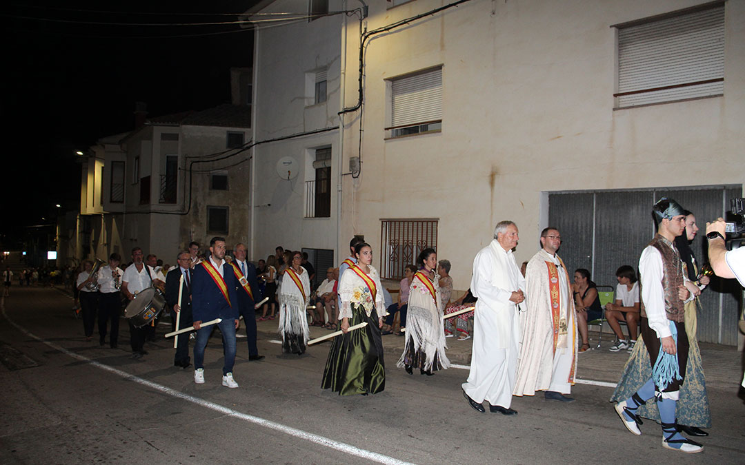 Rosario de Cristal en las fiestas de Híjar. / B. Severino