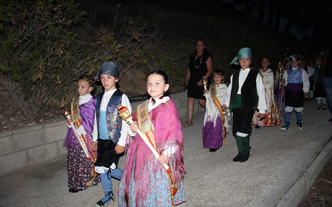 Rosario de Cristal en las fiestas de Híjar. / B. Severino