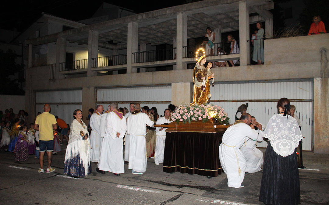 Rosario de Cristal en las fiestas de Híjar. / B. Severino
