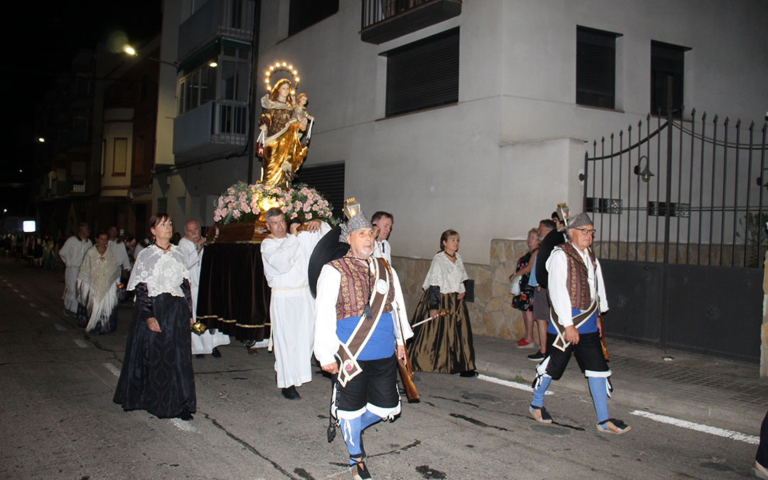 Rosario de Cristal en las fiestas de Híjar. / B. Severino