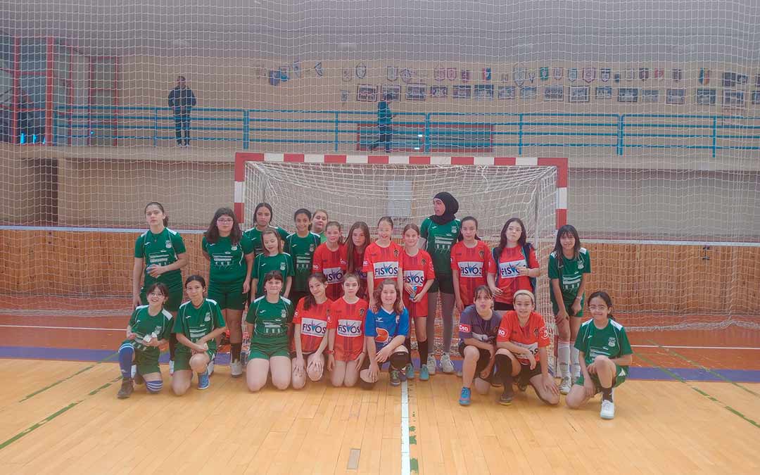 Equipo alevín femenino de Alcorisa./ N.E.