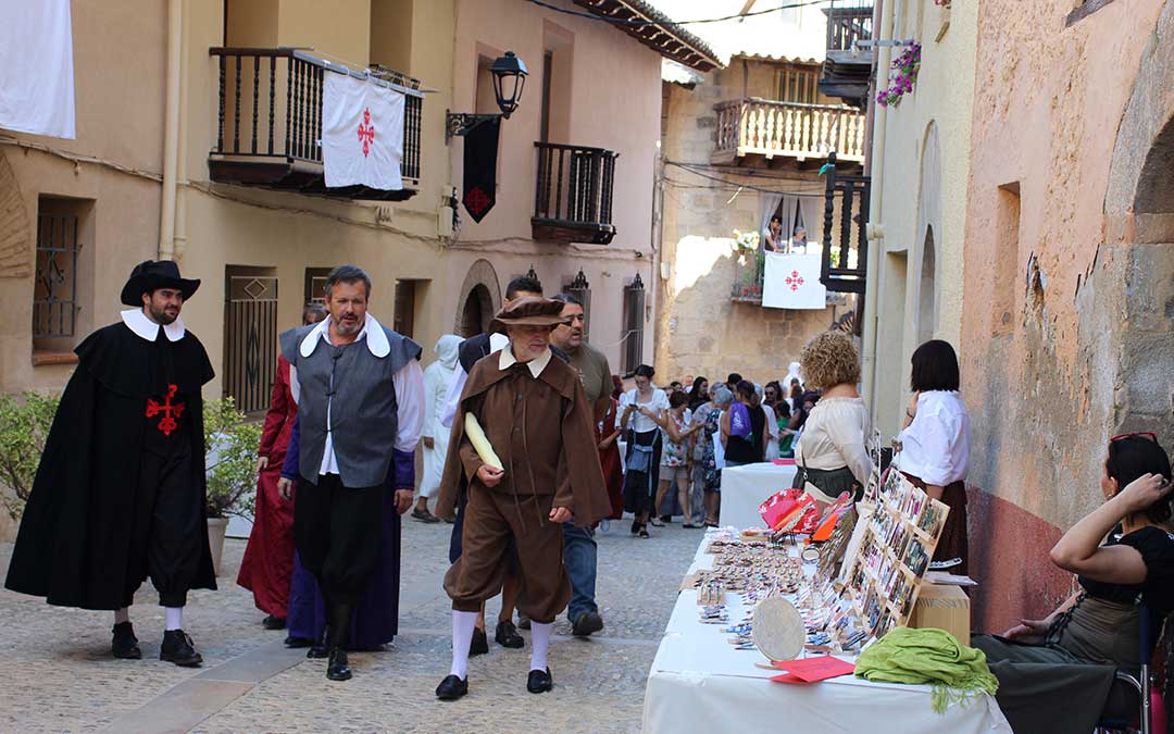 Recreación de la visita del comendador calatravo a Peñarroya de Tastavins. / B. Severino