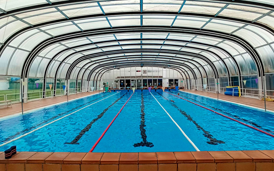 Instalaciones actuales de la piscina cubierta municipal / Ayto. Caspe
