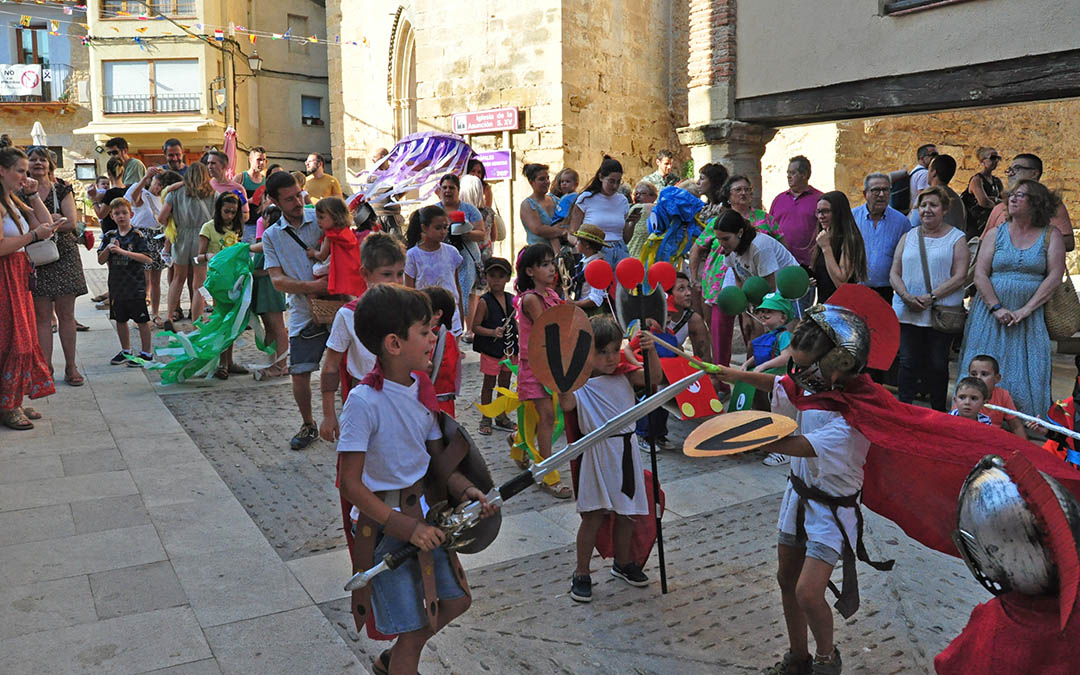 El domingo tuvo lugar el desfile de disfraces infantiles./ J.L.
