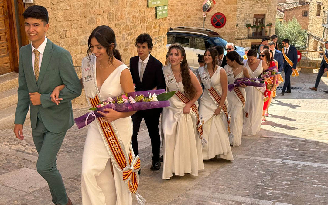 La procesión de la Virgen de La Asunción ha contado con las Reinas, Damas y Acompañantes./ Reelity Fotografía Vídeo Dron
