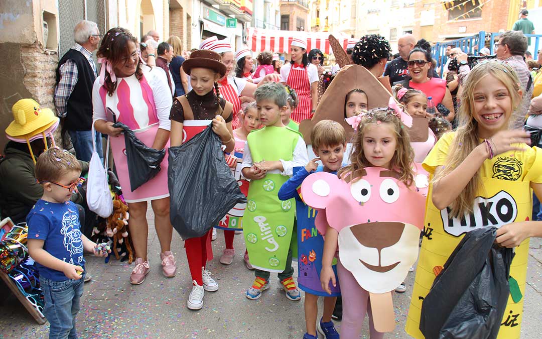 Tercer premio del desfile de carrozas 2024 en Albalate del Arzobispo. / B. Severino