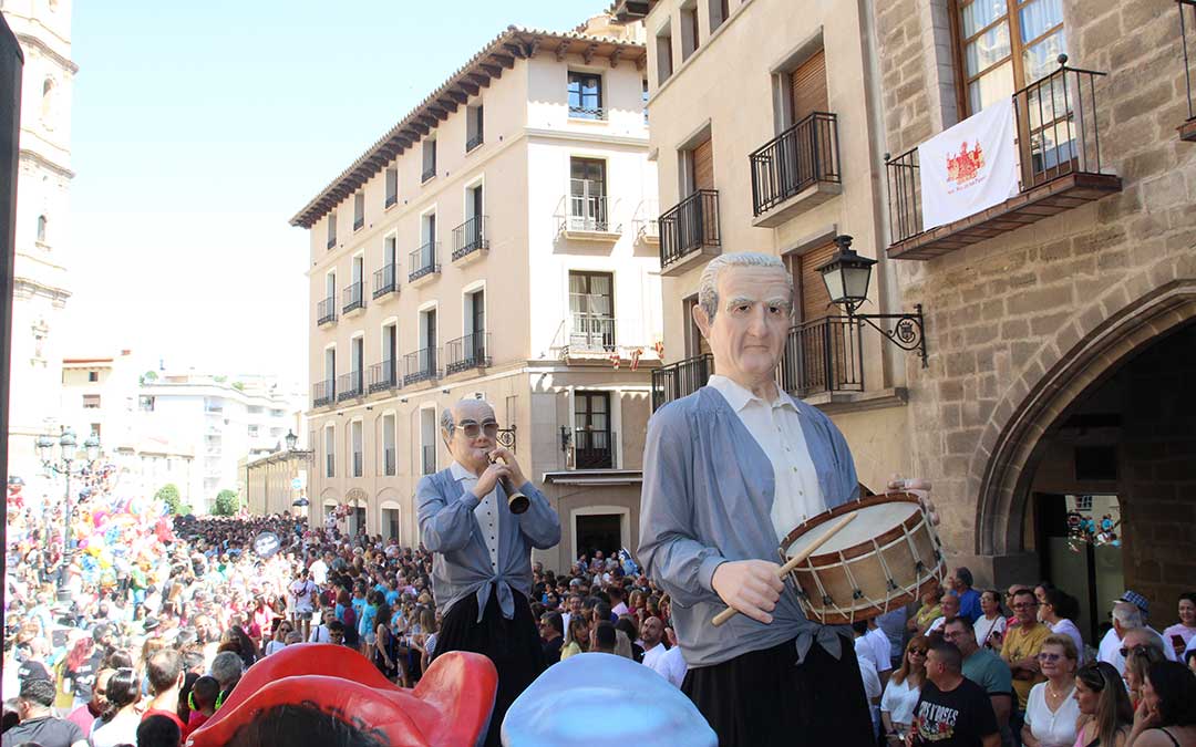 Chupinazo de las fiestas de Alcañiz 2024. / B. Severino