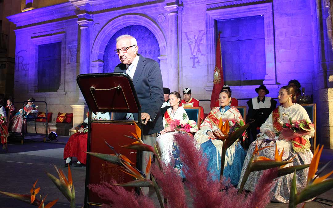 José Fernando Murria pronunciando su pregón. / B. Severino