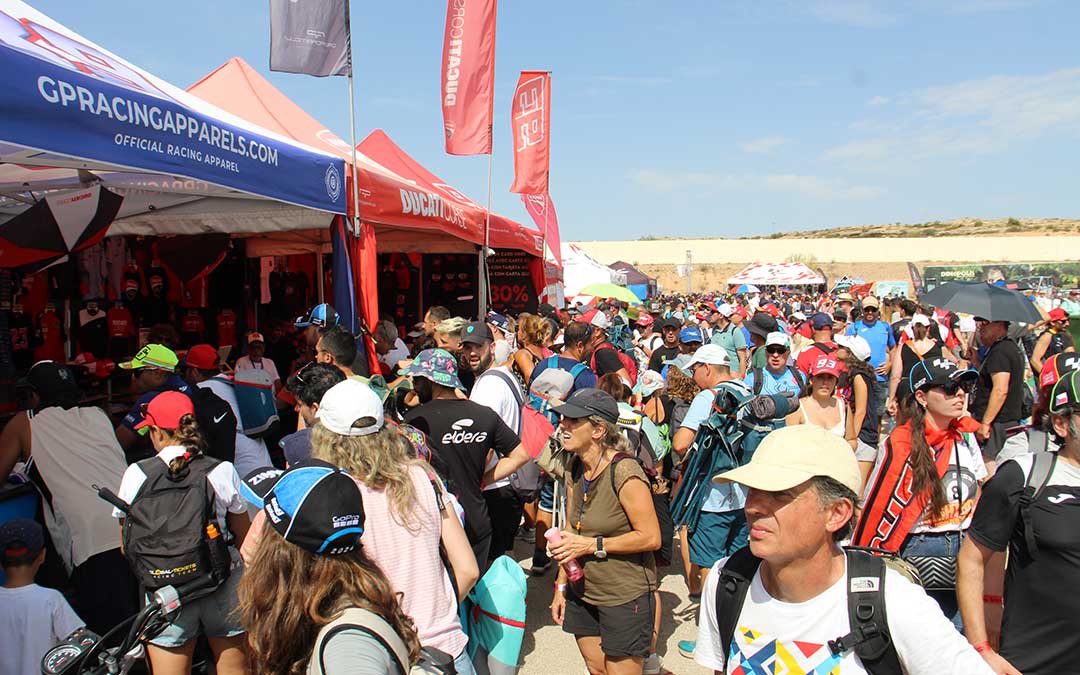 Ambiente el sábado en el Fan Festival. / B. Severino