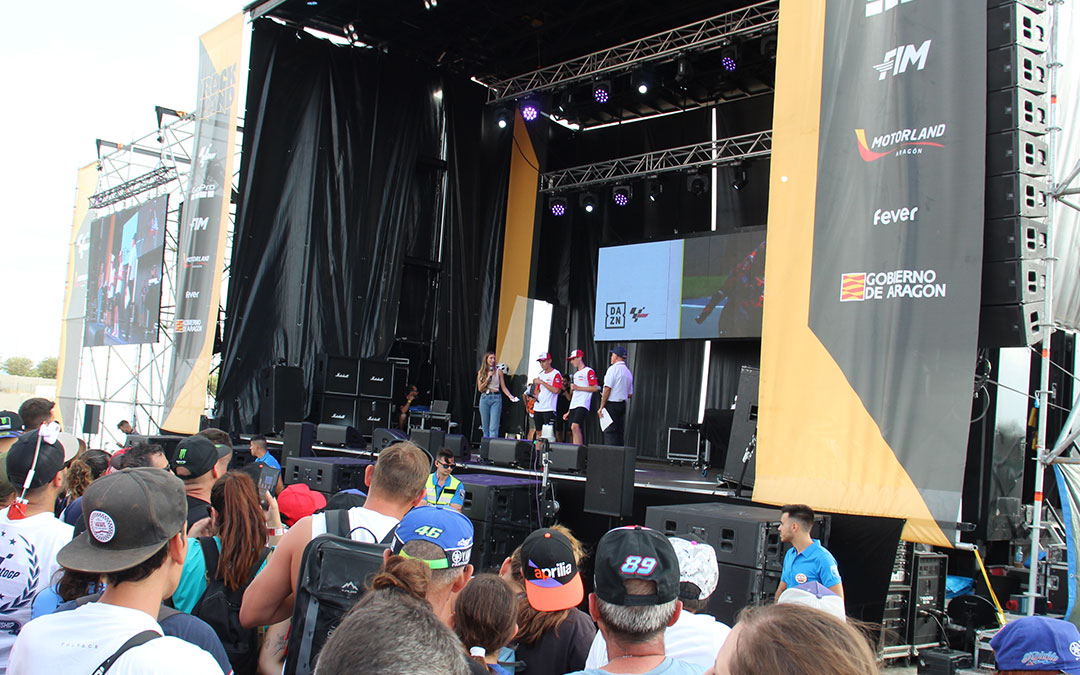 Los rookies Quiles y Carpe en el Fan Festival. / B. Severino