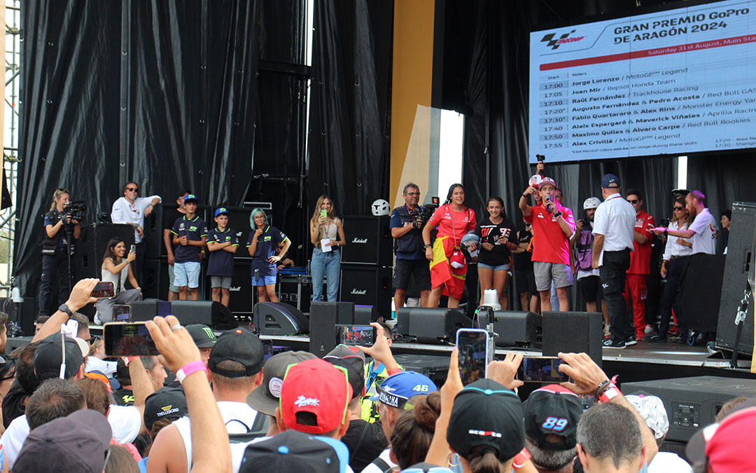 Acosta y Augusto Fernández en el Fan Festival. / B. Severino
