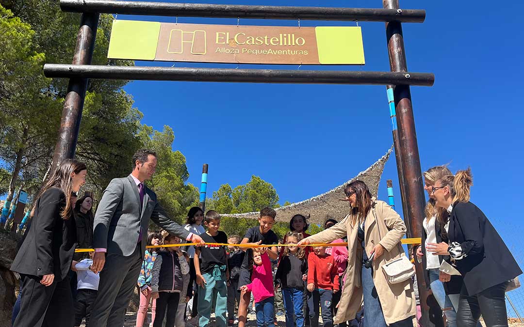 Inauguración del parque multiaventura de Alloza, 'El Castelillo', este viernes./ C.O.
