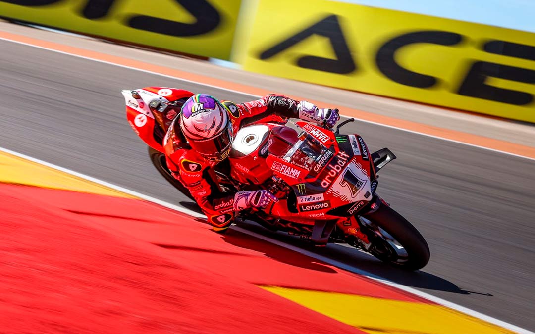 Álvaro Bautista, campeón de la SuperPole Race y la Race 2 de Superbikes./ Motorland