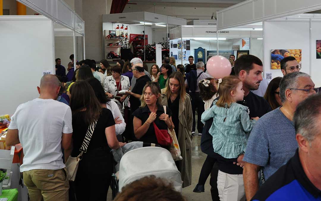 Ambiente en la Feria de San Miguel de Calanda./ J.L.
