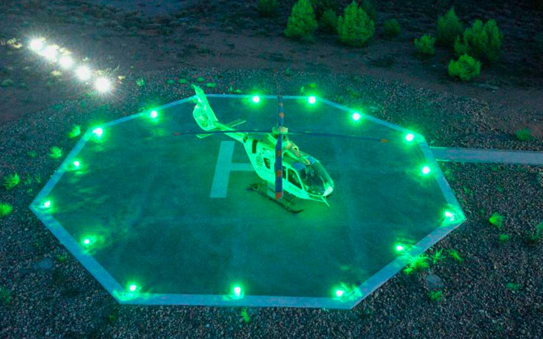 Imagen del helicóptero en la helisuperficie de Cuenca Cimeras que presta servicio las 24 horas./ 112
