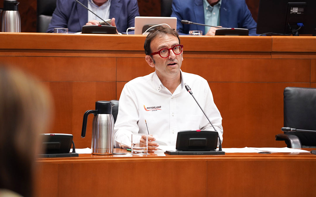 Jorge Panadés, gerente de Motorland en las Cortes de Argón./Cortes de Aragón
