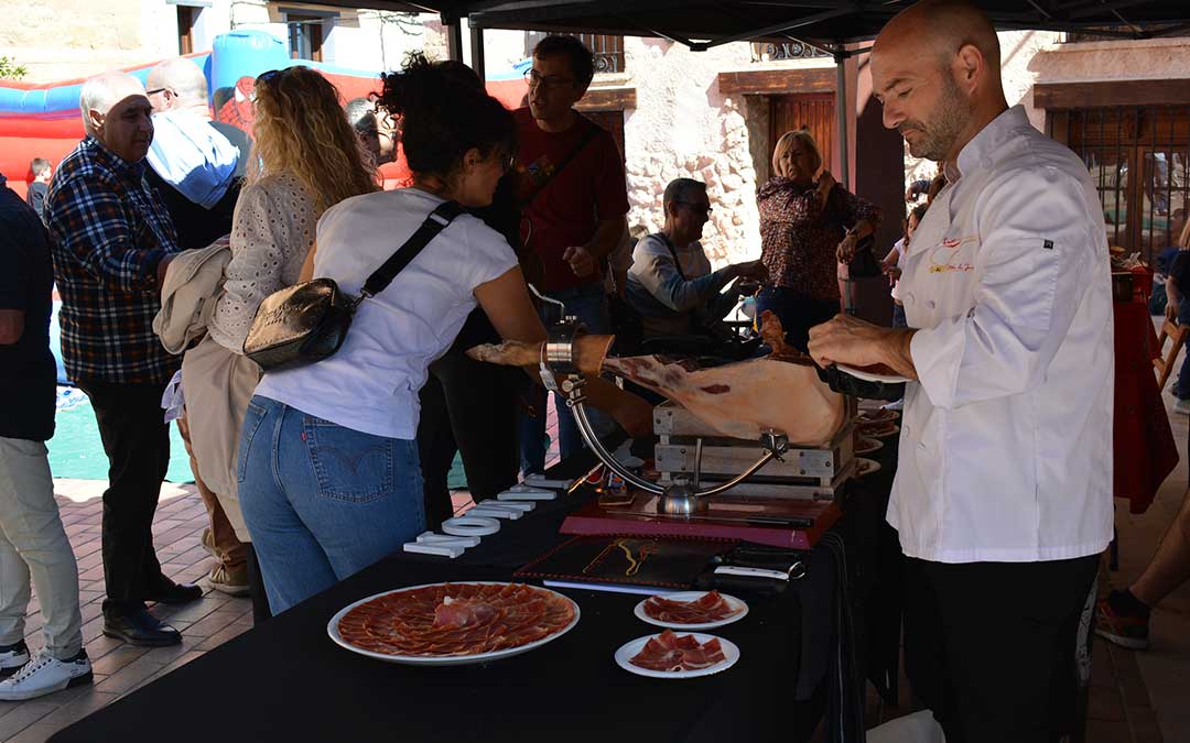 La Mata de los Olmos celebró este fin de semana su feria 'La Mata Porc'./ C.O.