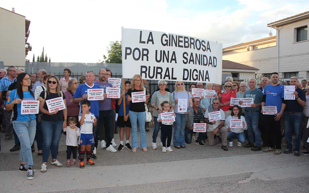 Grupo numeroso de La Ginebrosa / L. Castel